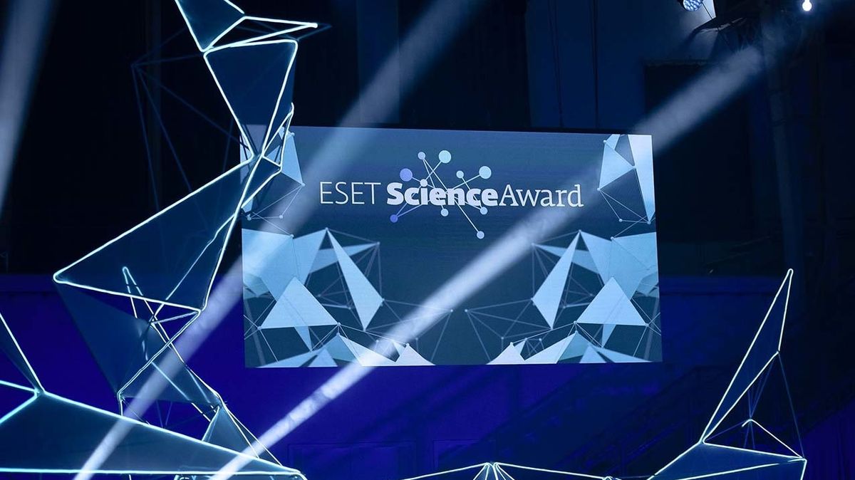 ESET za účasti Kipa Thorna a Briana Coxe udělí ocenění za vynikající vědecké výsledky
